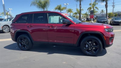2023 Jeep Grand Cherokee Altitude 4x2