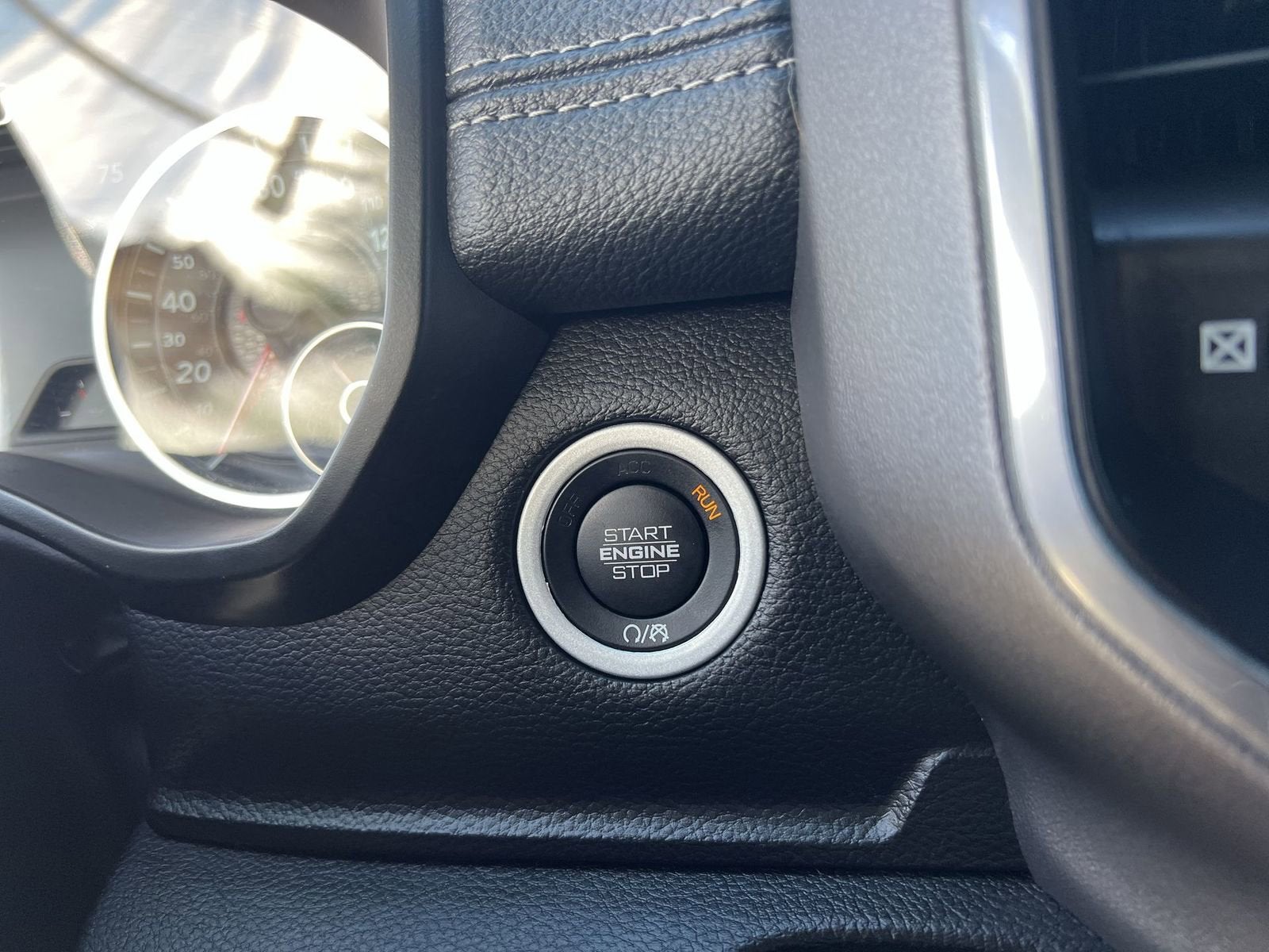 2023 RAM 1500 Laramie Crew Cab 4x4 6'4" Box