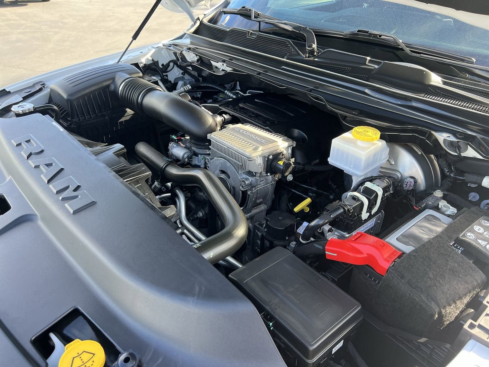 2023 RAM 1500 Laramie Crew Cab 4x4 6'4" Box