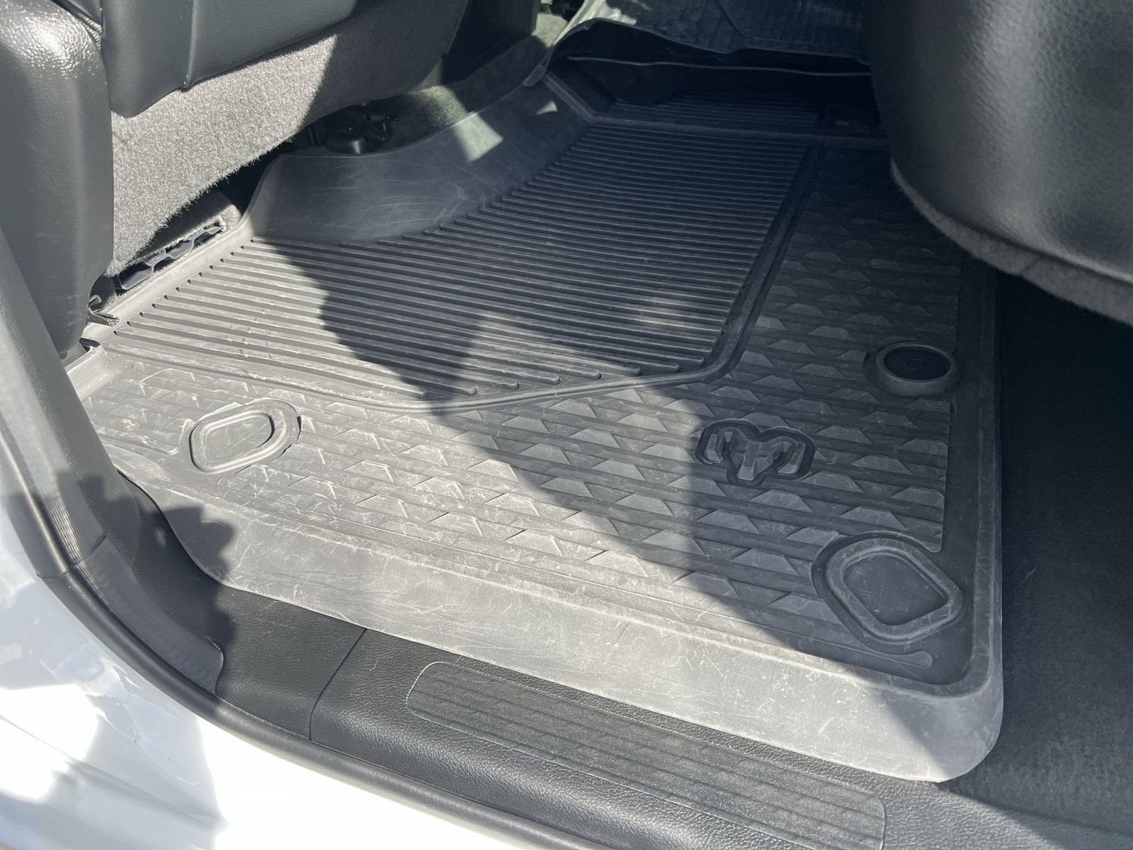 2023 RAM 1500 Laramie Crew Cab 4x4 6'4" Box