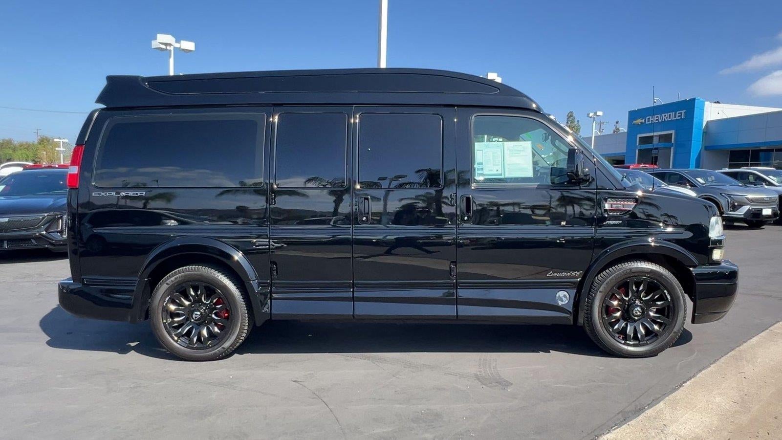 2024 Chevrolet Express Cargo 2500 WT
