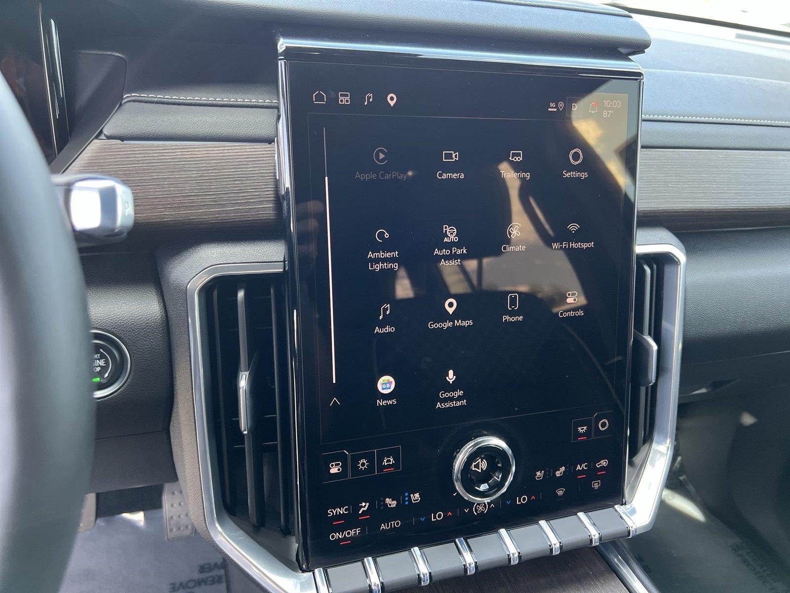 2026 GMC Acadia Denali - Photo 13