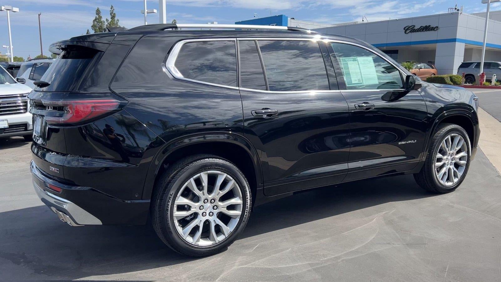 2026 GMC Acadia Denali - Photo 8
