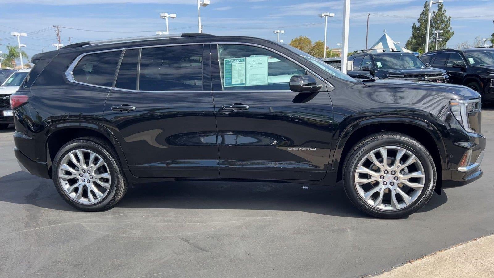 2026 GMC Acadia Denali - Photo 9