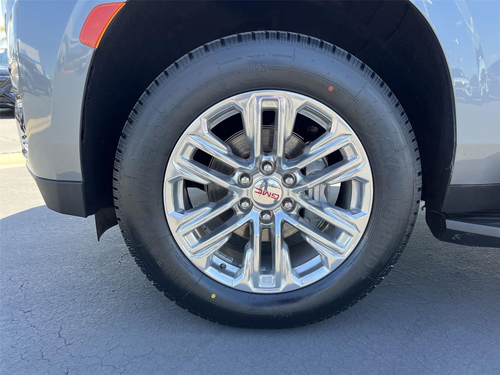 2022 GMC Yukon SLT