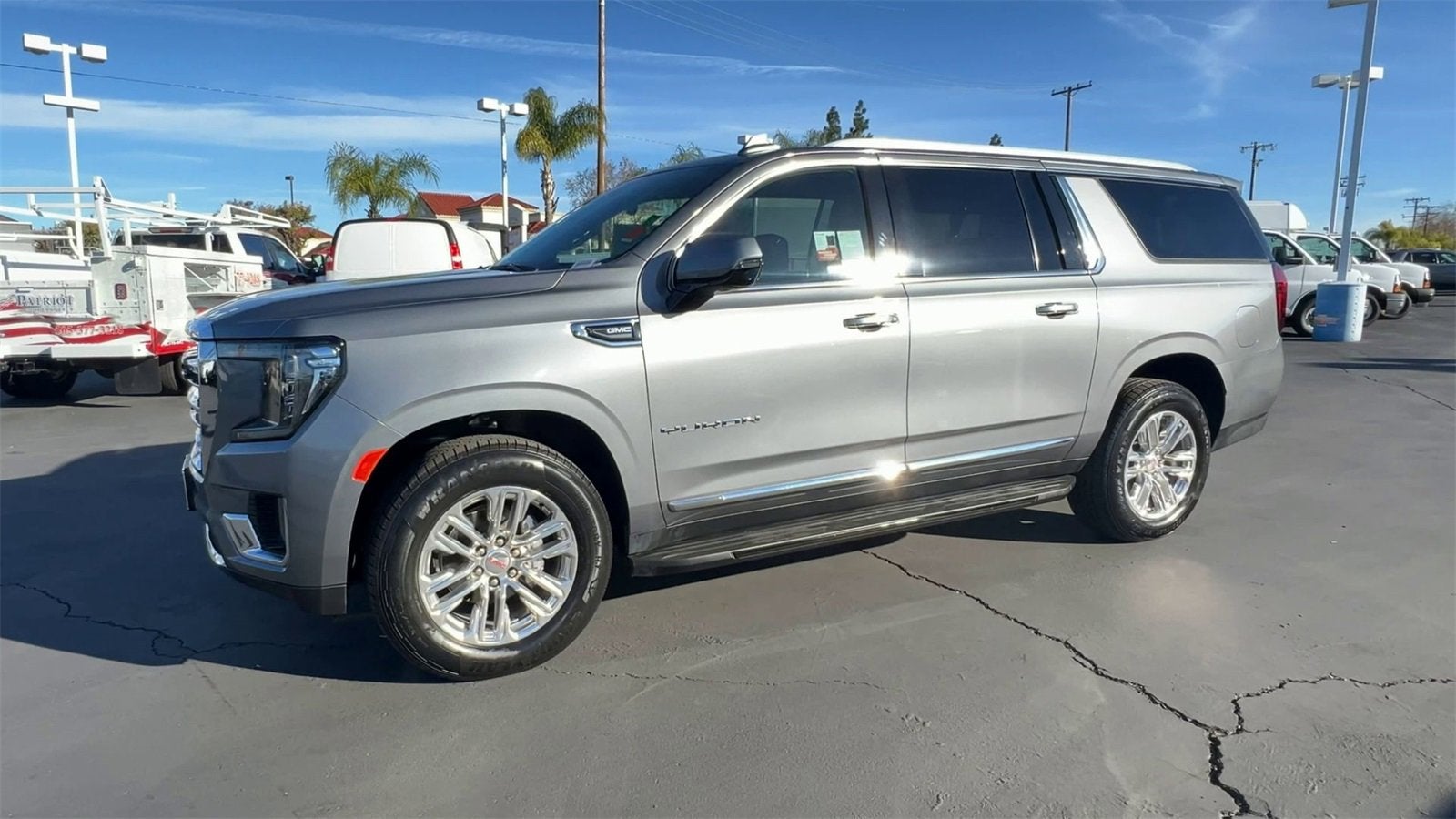 2022 GMC Yukon XL SLT