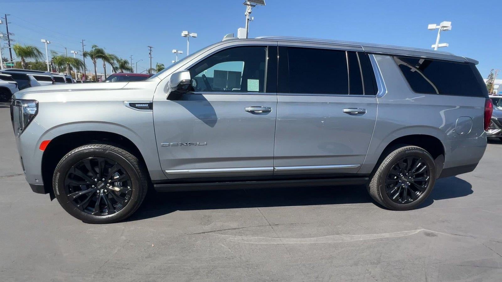 2023 GMC Yukon XL Denali