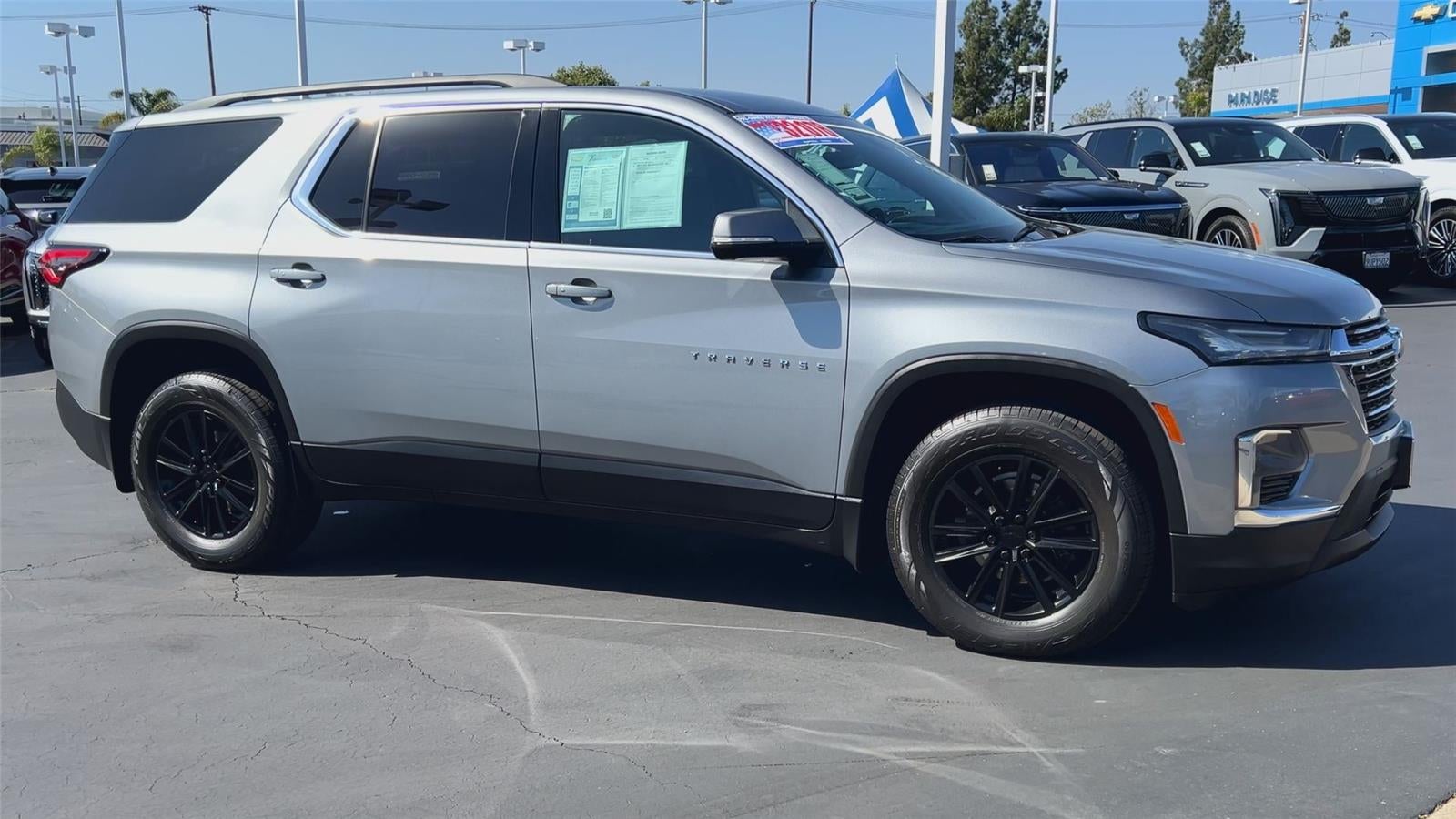 2023 Chevrolet Traverse LT Cloth