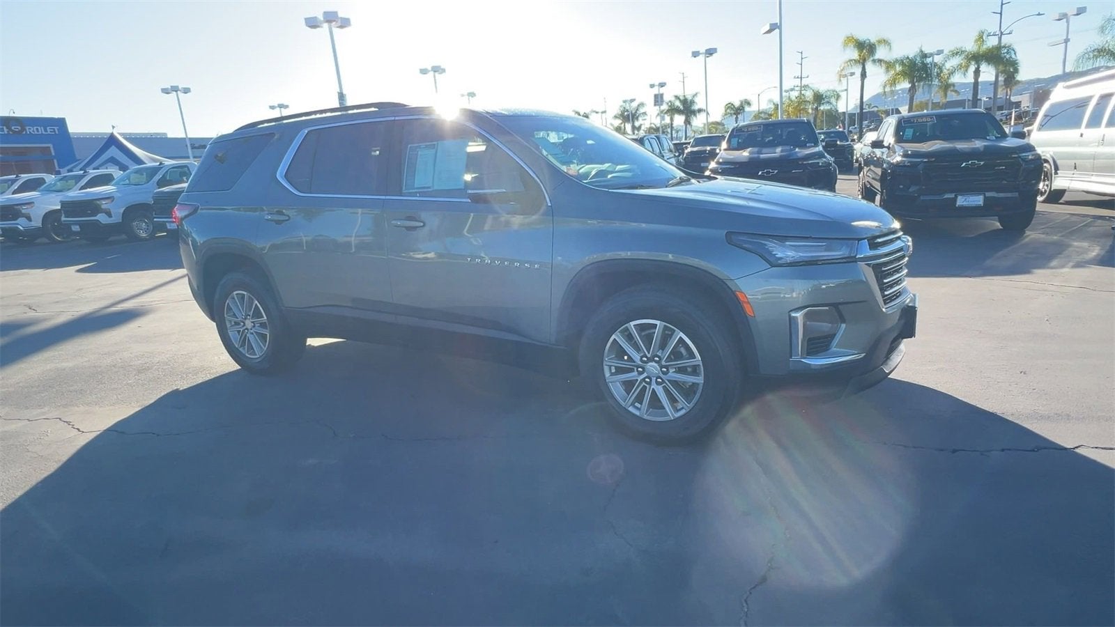 2023 Chevrolet Traverse LT Cloth