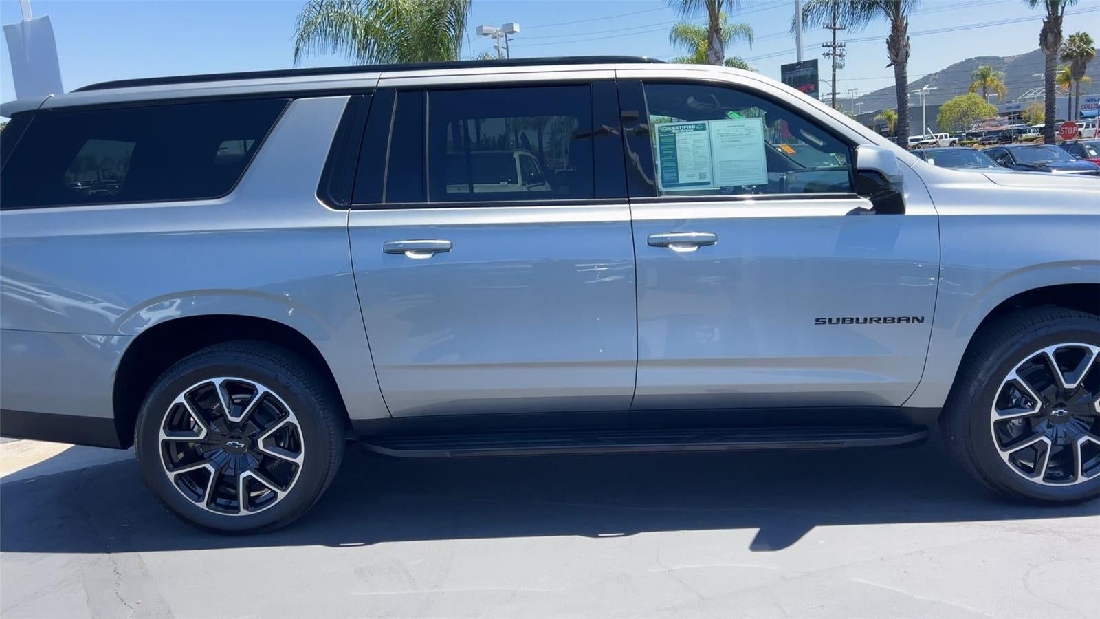 2025 Chevrolet Suburban RST