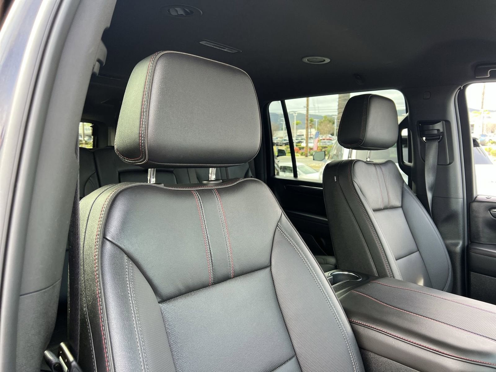 2025 Chevrolet Suburban RST