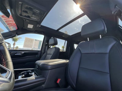 2025 Chevrolet Suburban RST