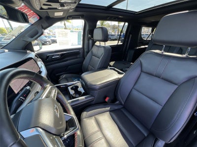2025 Chevrolet Suburban RST
