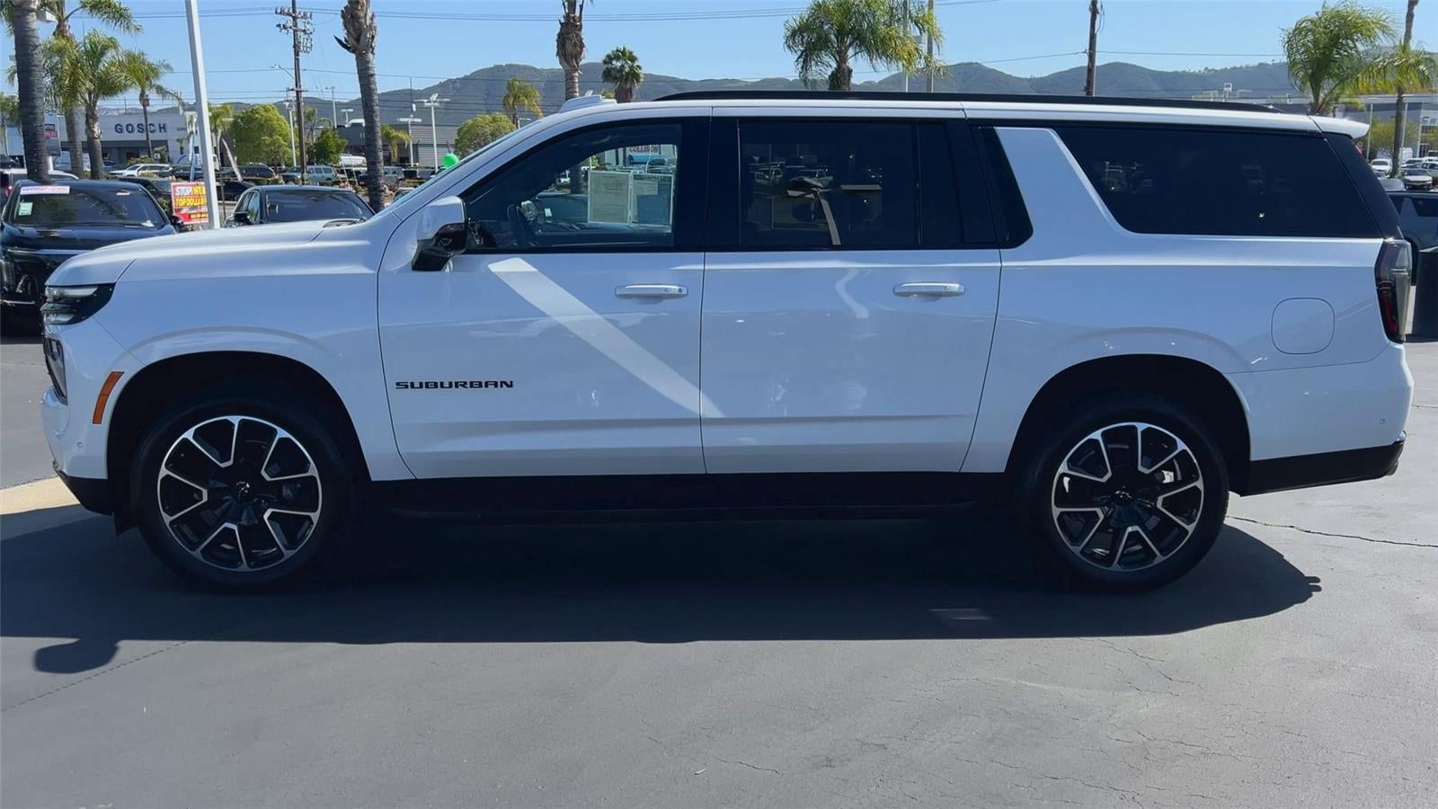 2025 Chevrolet Suburban RST