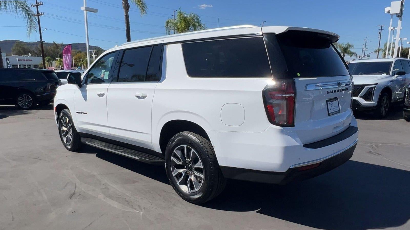 2023 Chevrolet Suburban LT