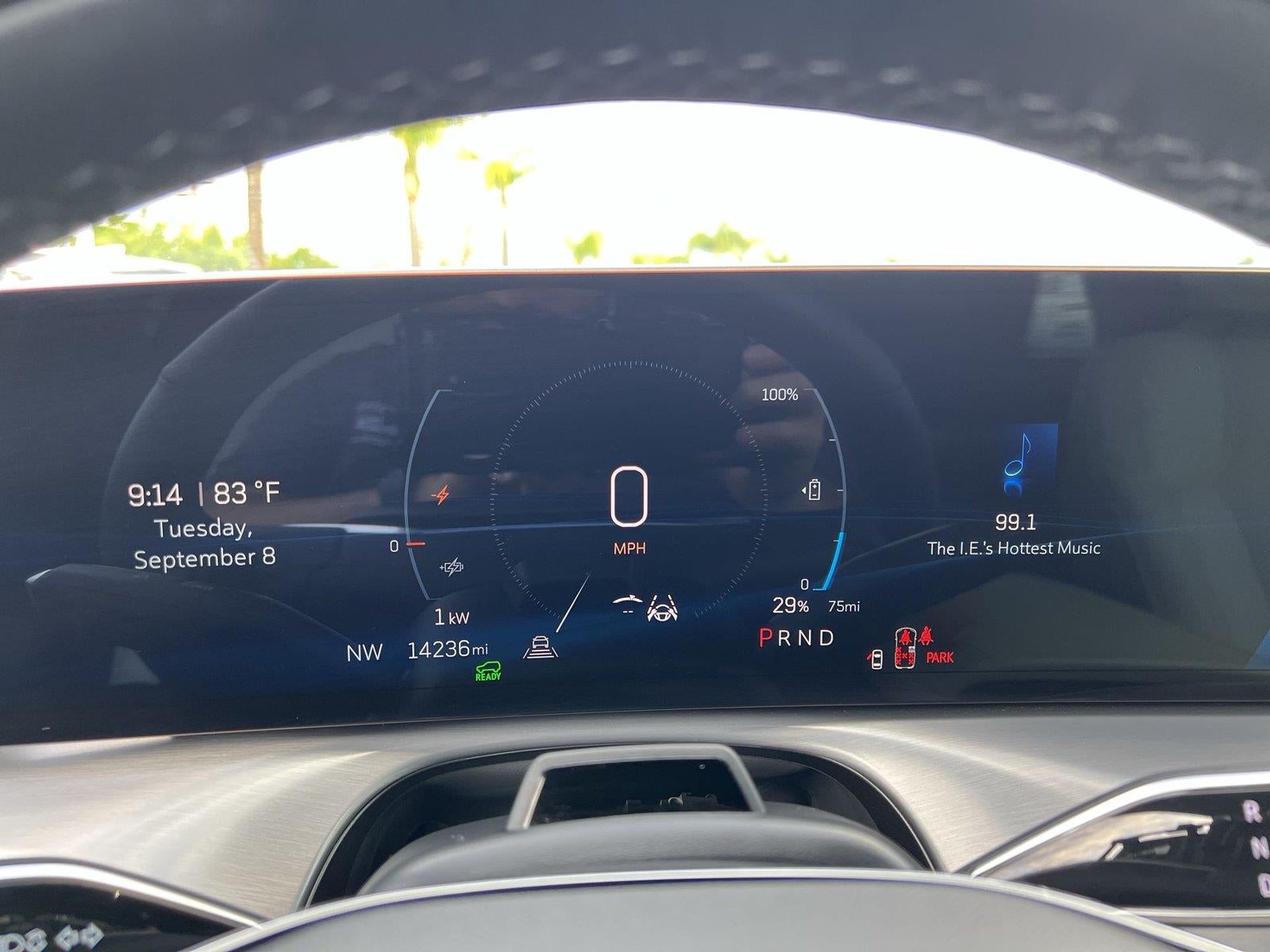 2026 Cadillac VISTIQ Luxury