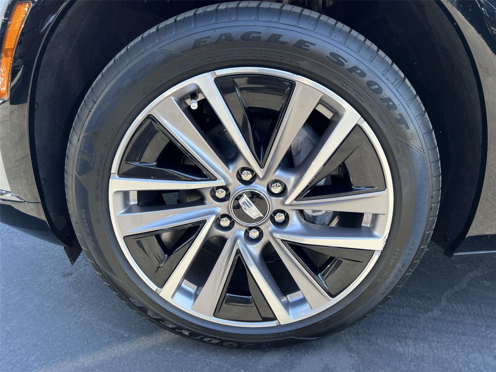 2026 Cadillac VISTIQ Sport