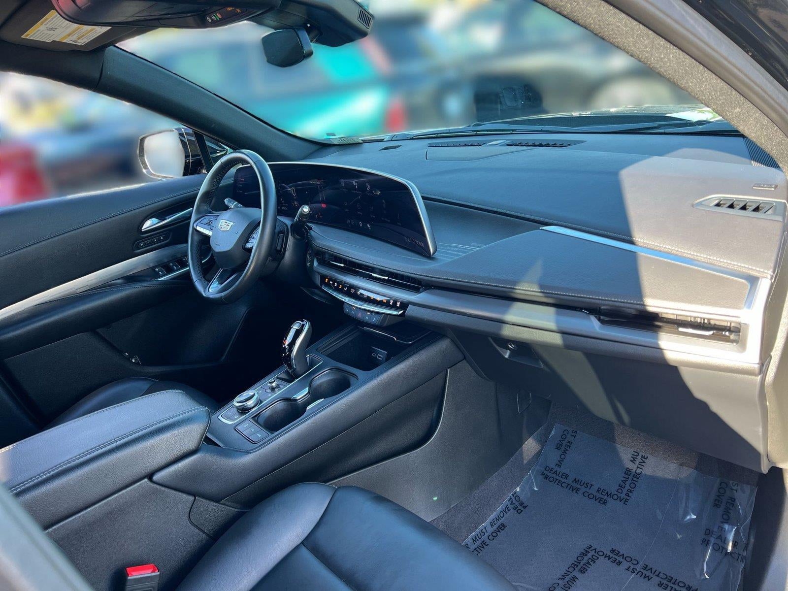 2025 Cadillac XT4 Premium Luxury