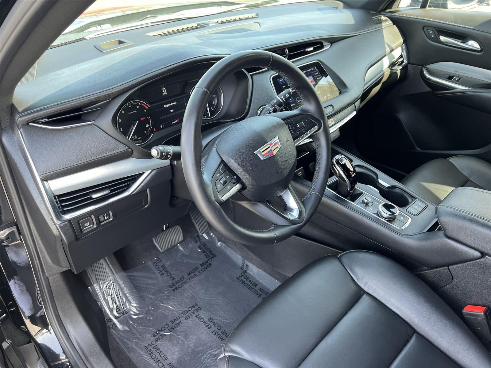 2023 Cadillac XT4 Premium Luxury