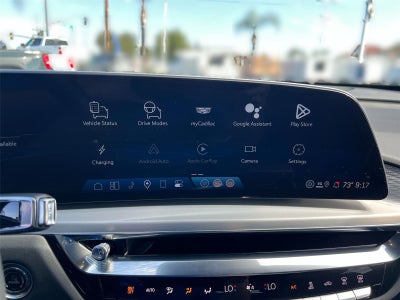2025 Cadillac LYRIQ Luxury 1
