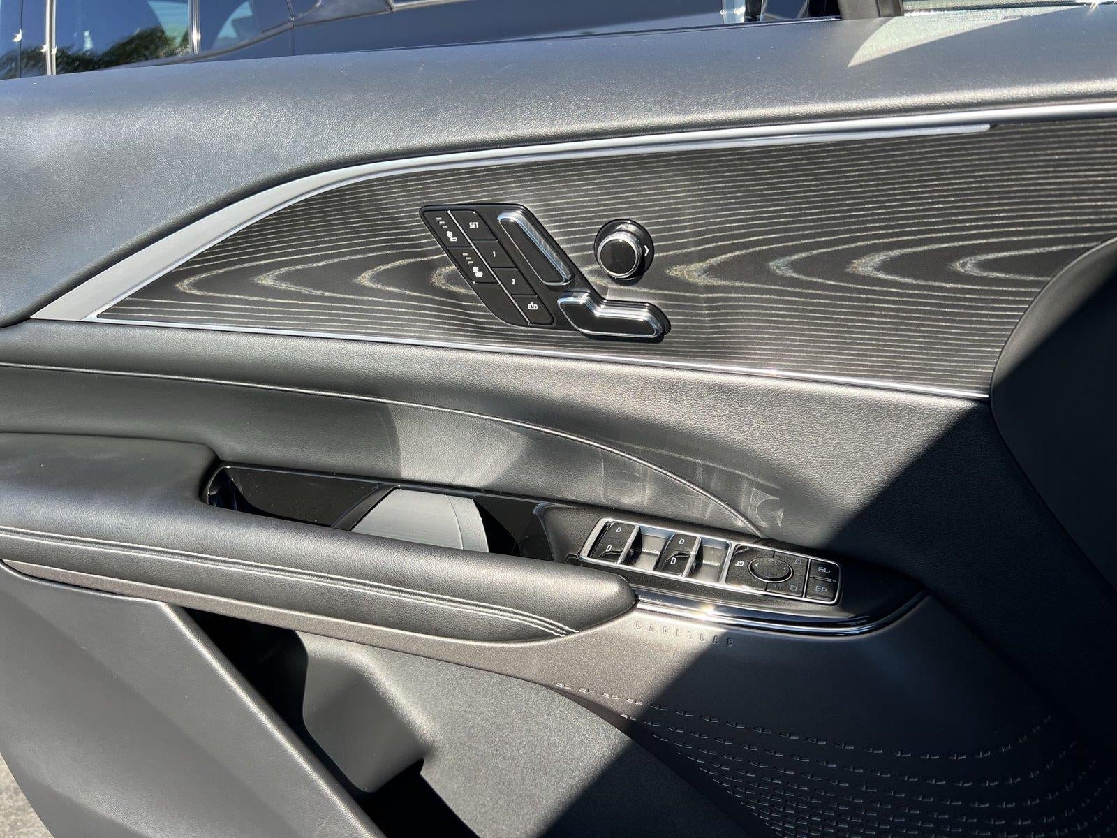2024 Cadillac LYRIQ Luxury 1