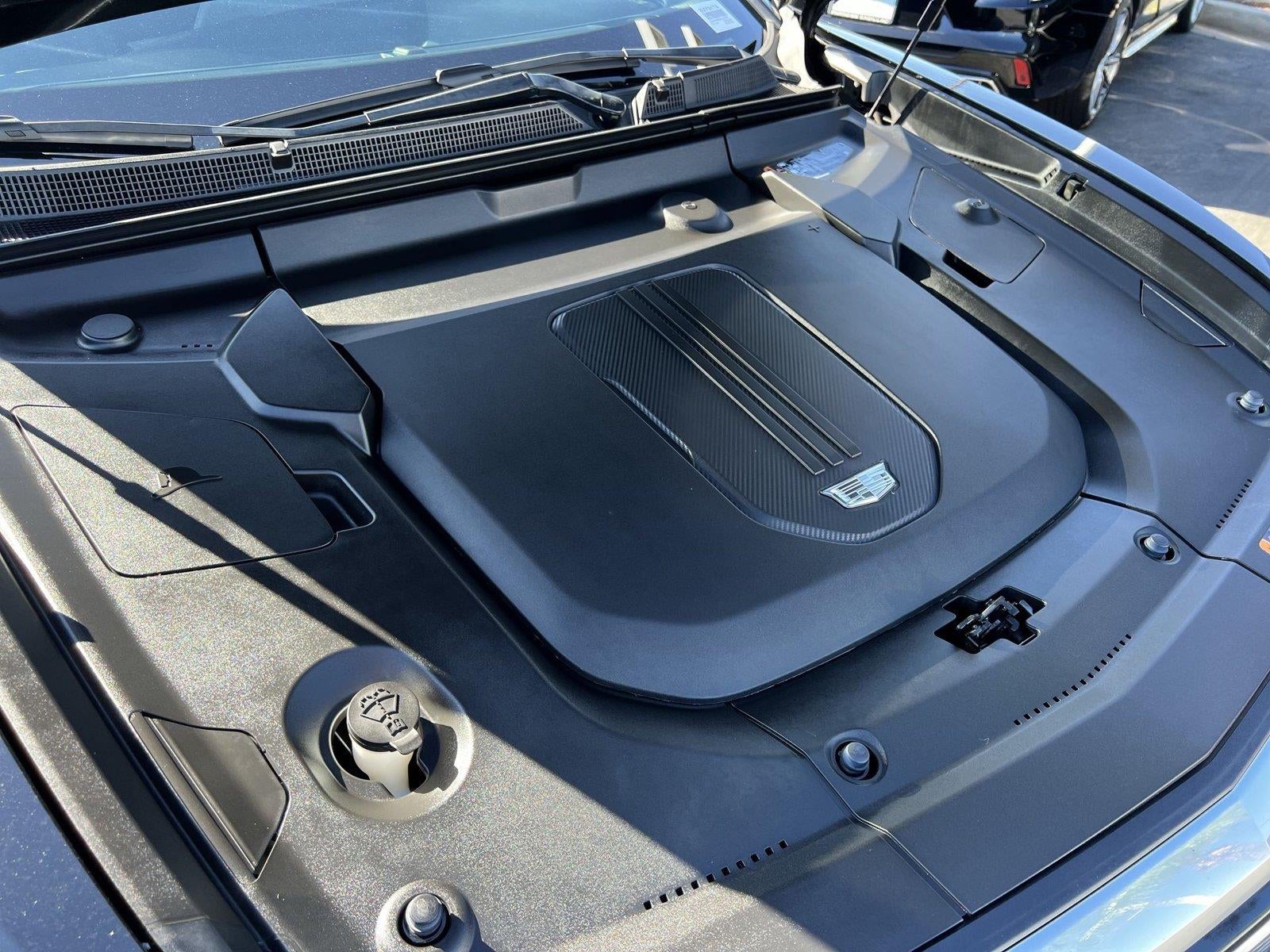 2024 Cadillac LYRIQ Luxury 1