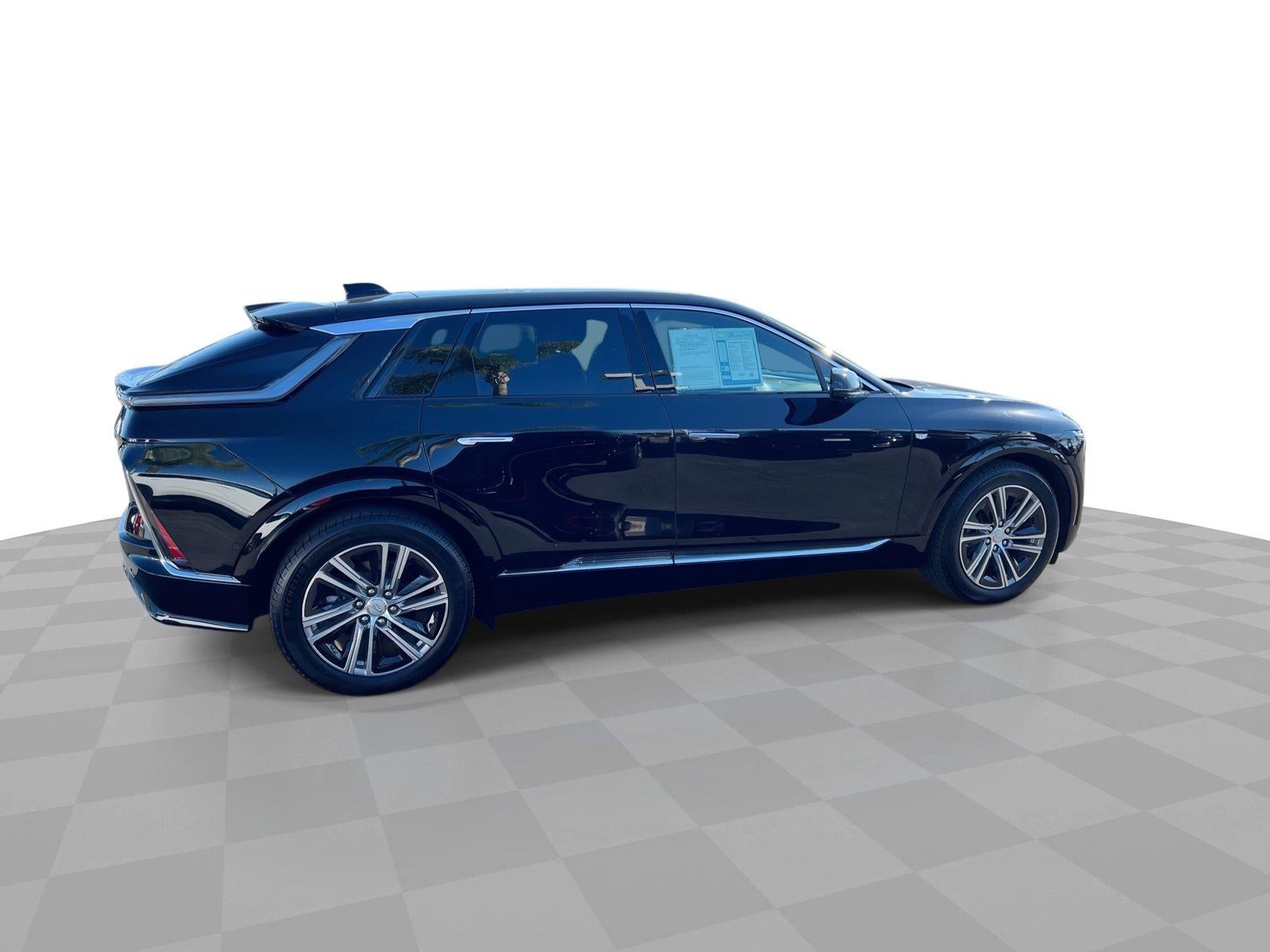 2024 Cadillac LYRIQ Luxury 1
