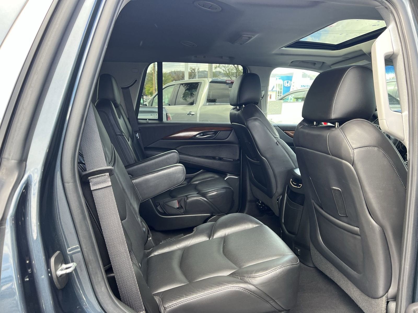 2019 Cadillac Escalade Luxury