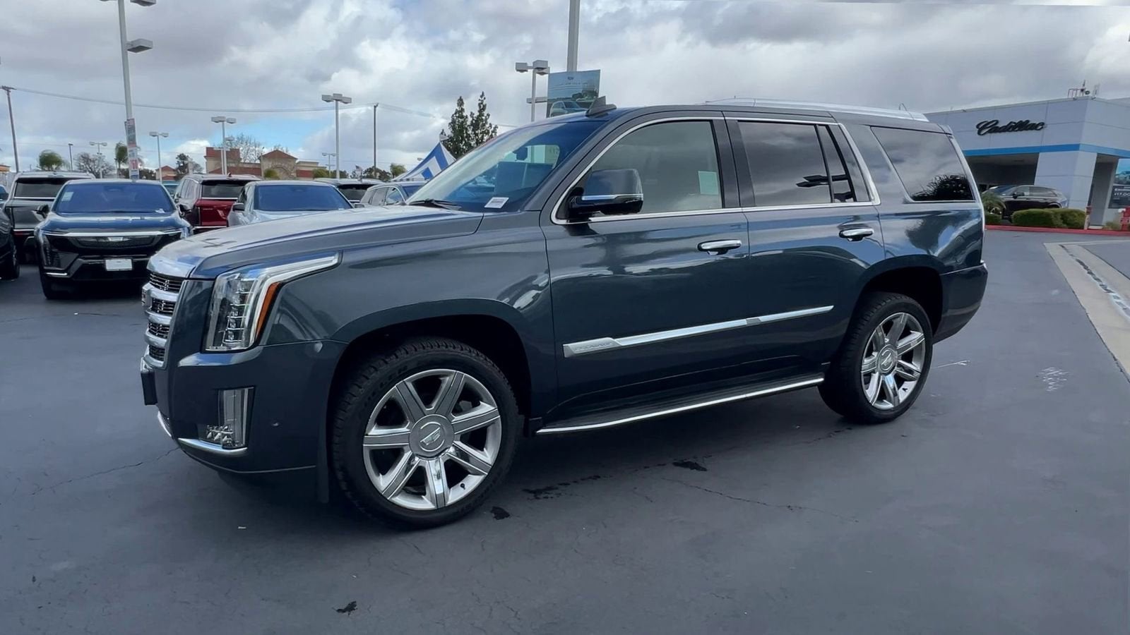 2019 Cadillac Escalade Luxury