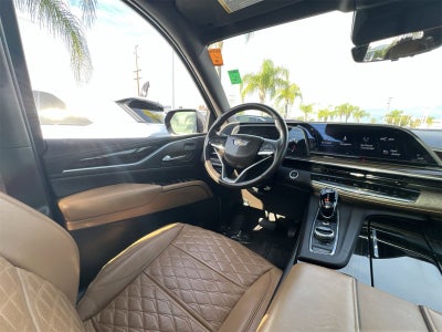 2023 Cadillac Escalade Sport