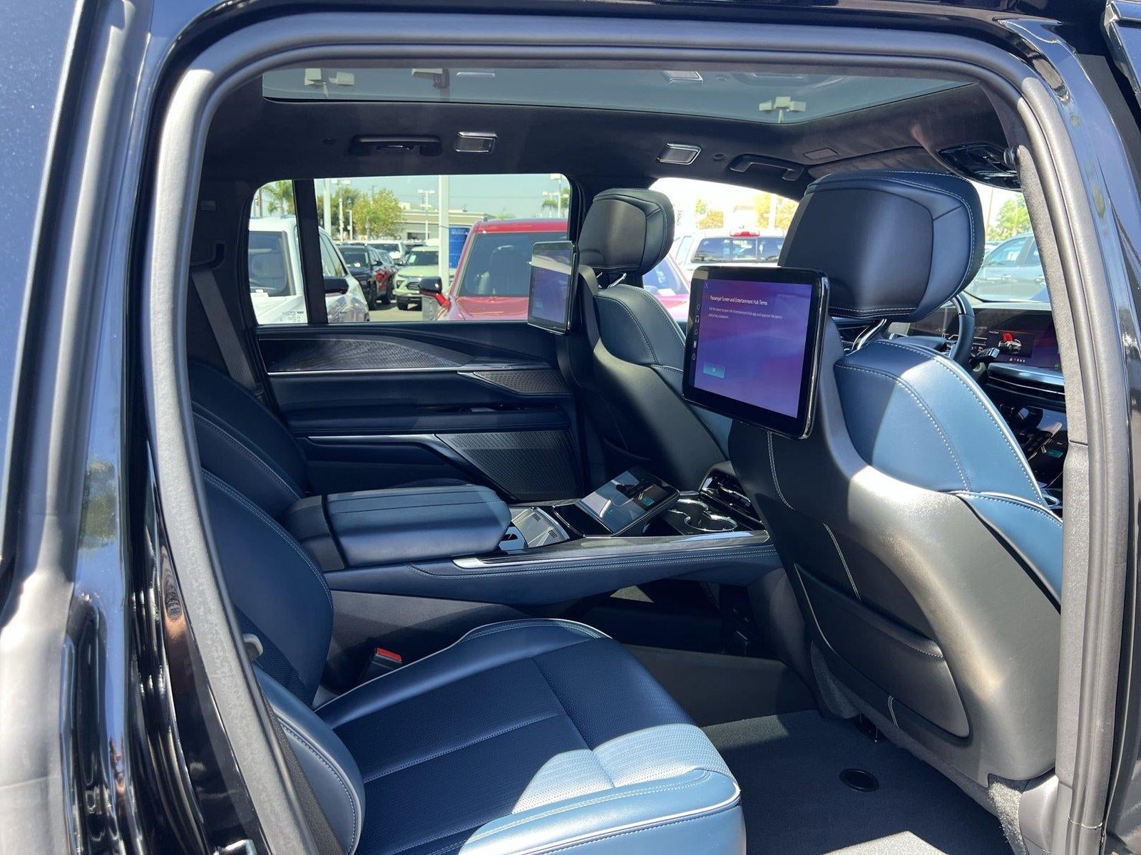 2025 Cadillac ESCALADE IQ Sport 2