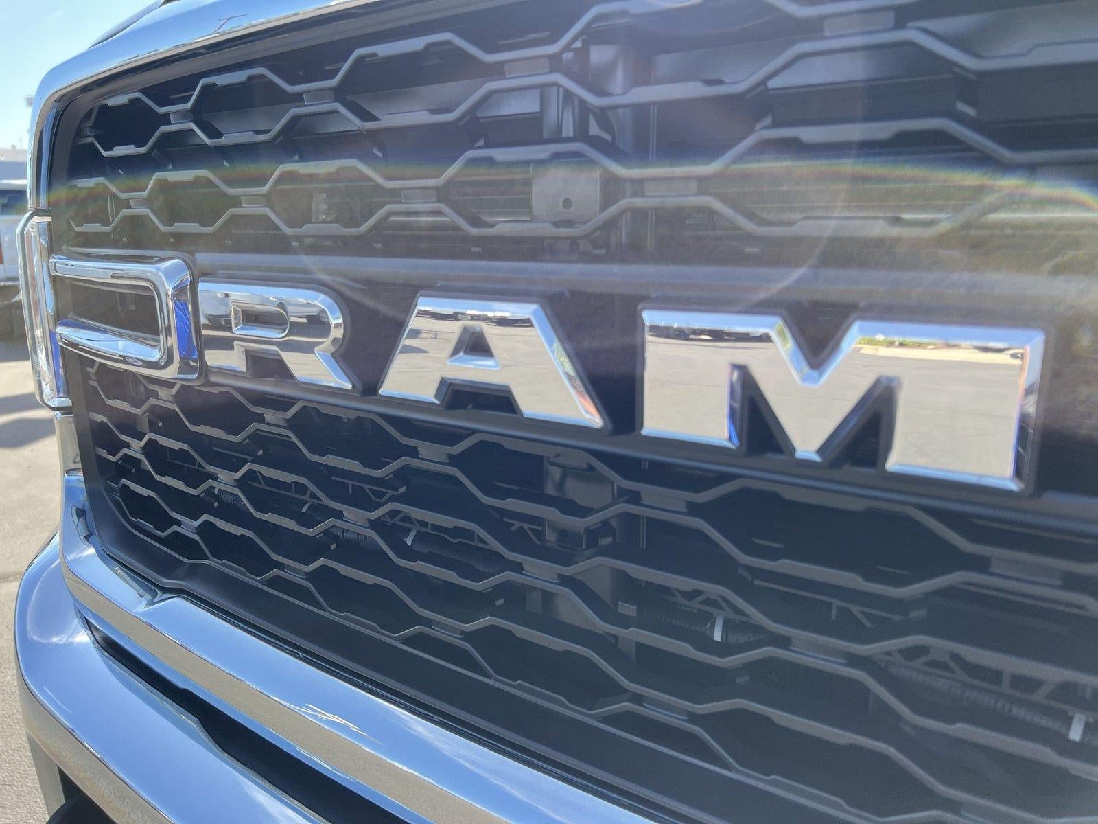2022 RAM 2500 Tradesman Crew Cab 4x4 6'4" Box