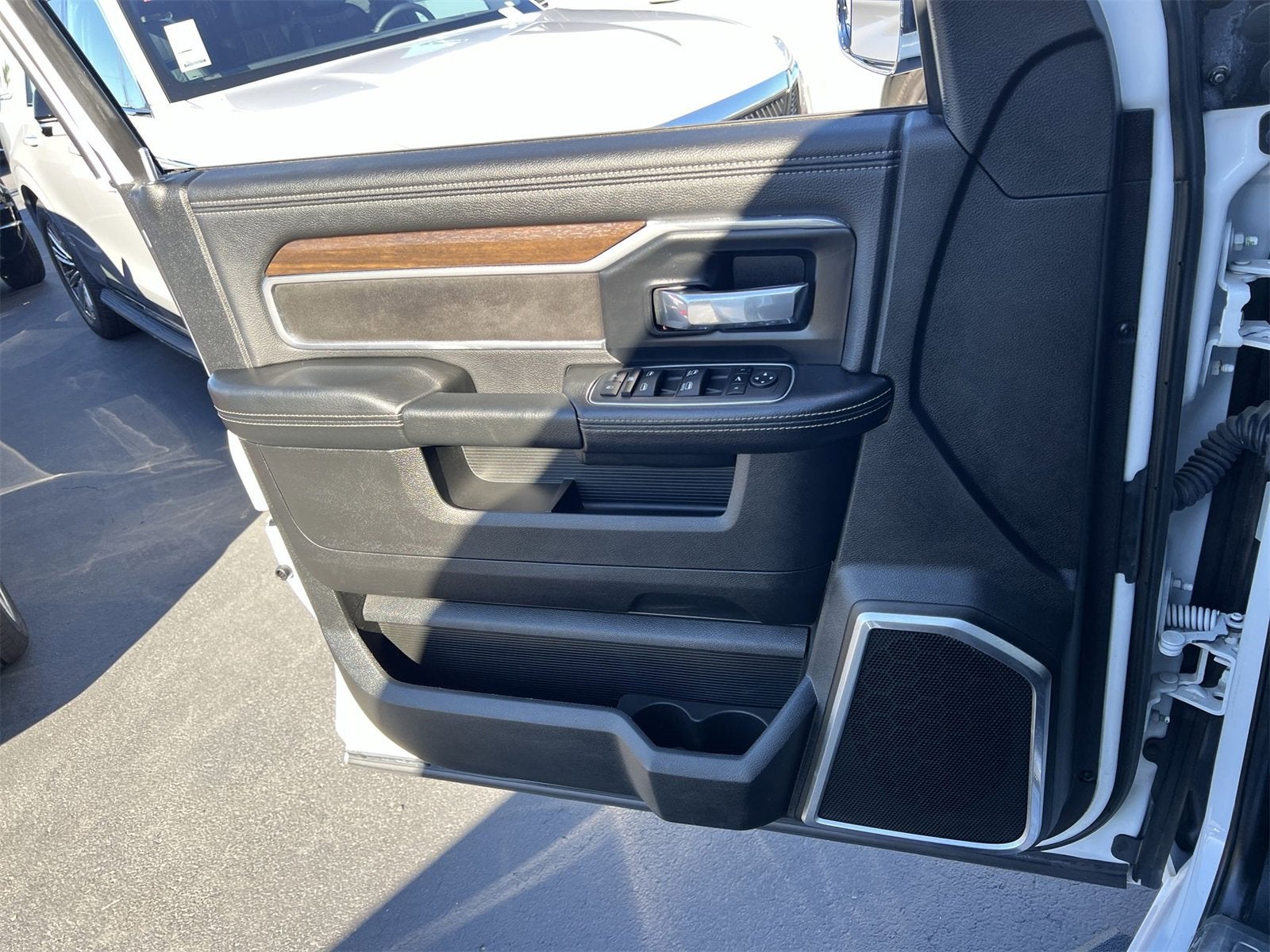 2022 RAM 2500 Laramie Crew Cab 4x4 6'4" Box