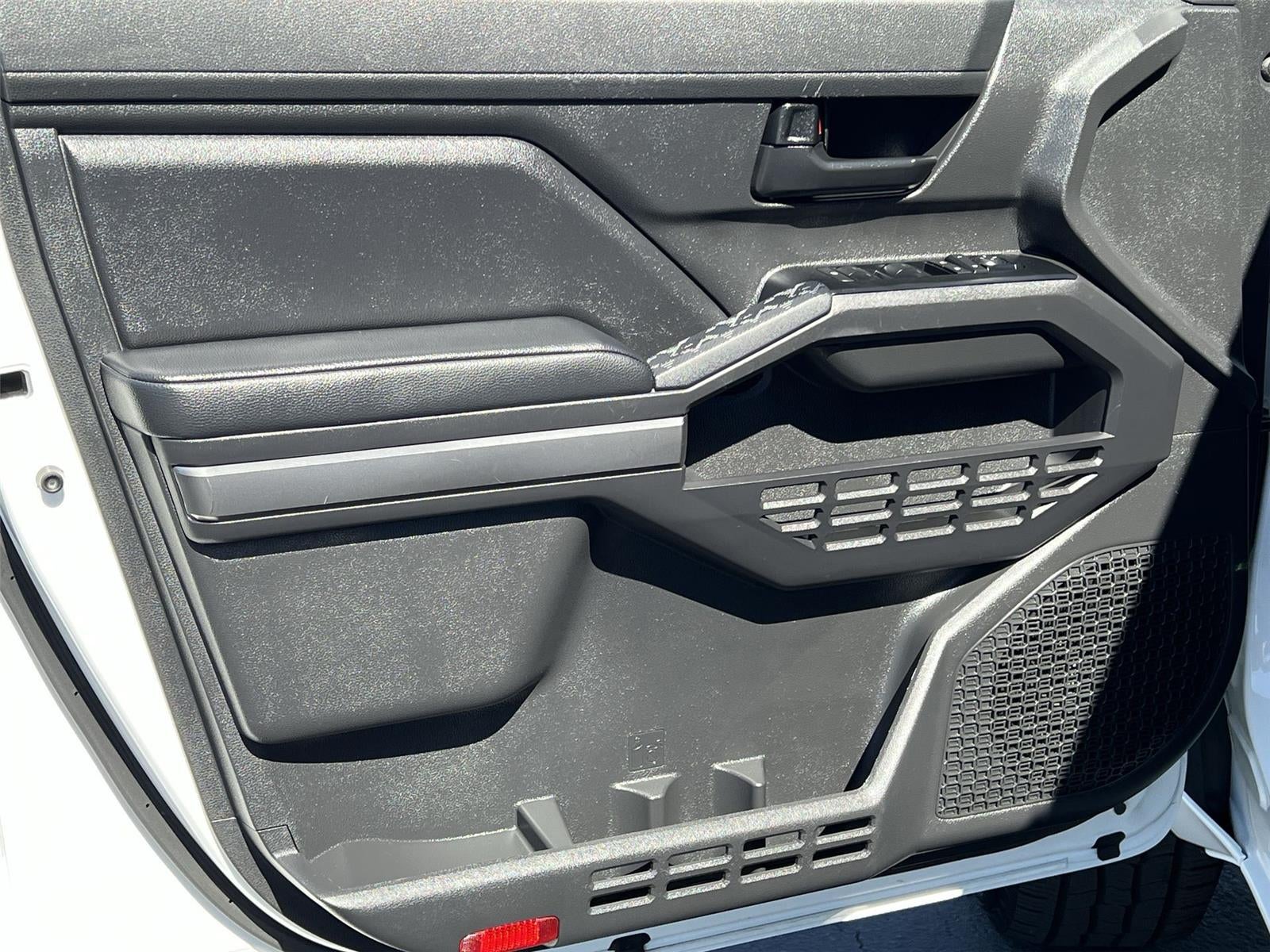 2025 Toyota Tacoma 2WD SR5