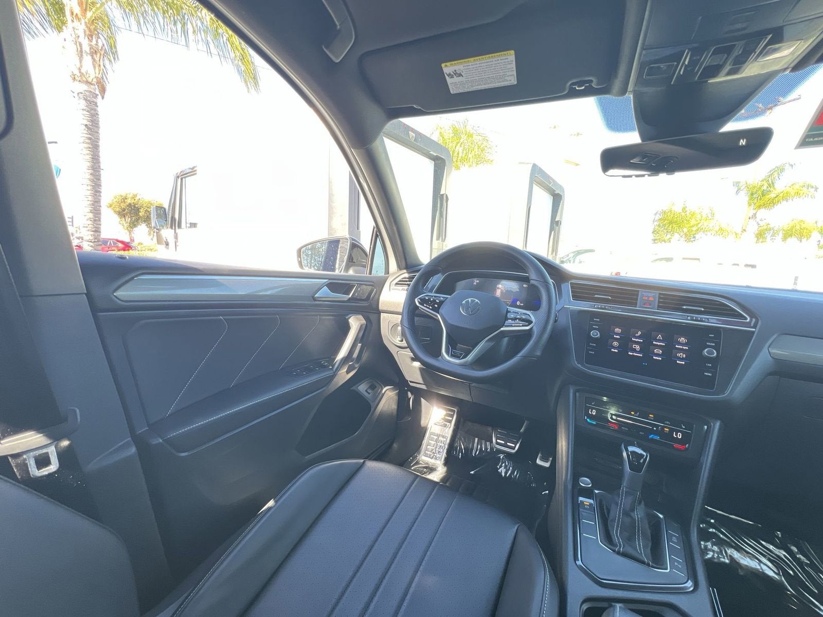 2024 Volkswagen Tiguan 2.0T SE R-Line Black