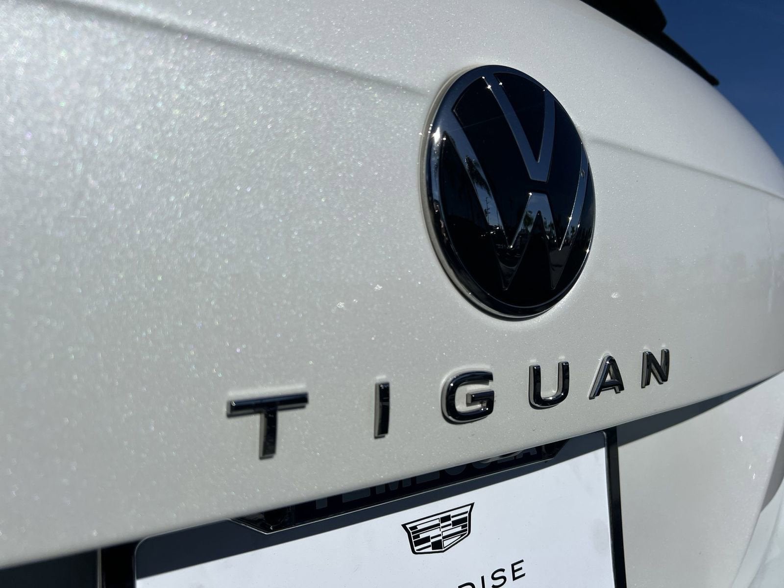 2024 Volkswagen Tiguan 2.0T SE R-Line Black