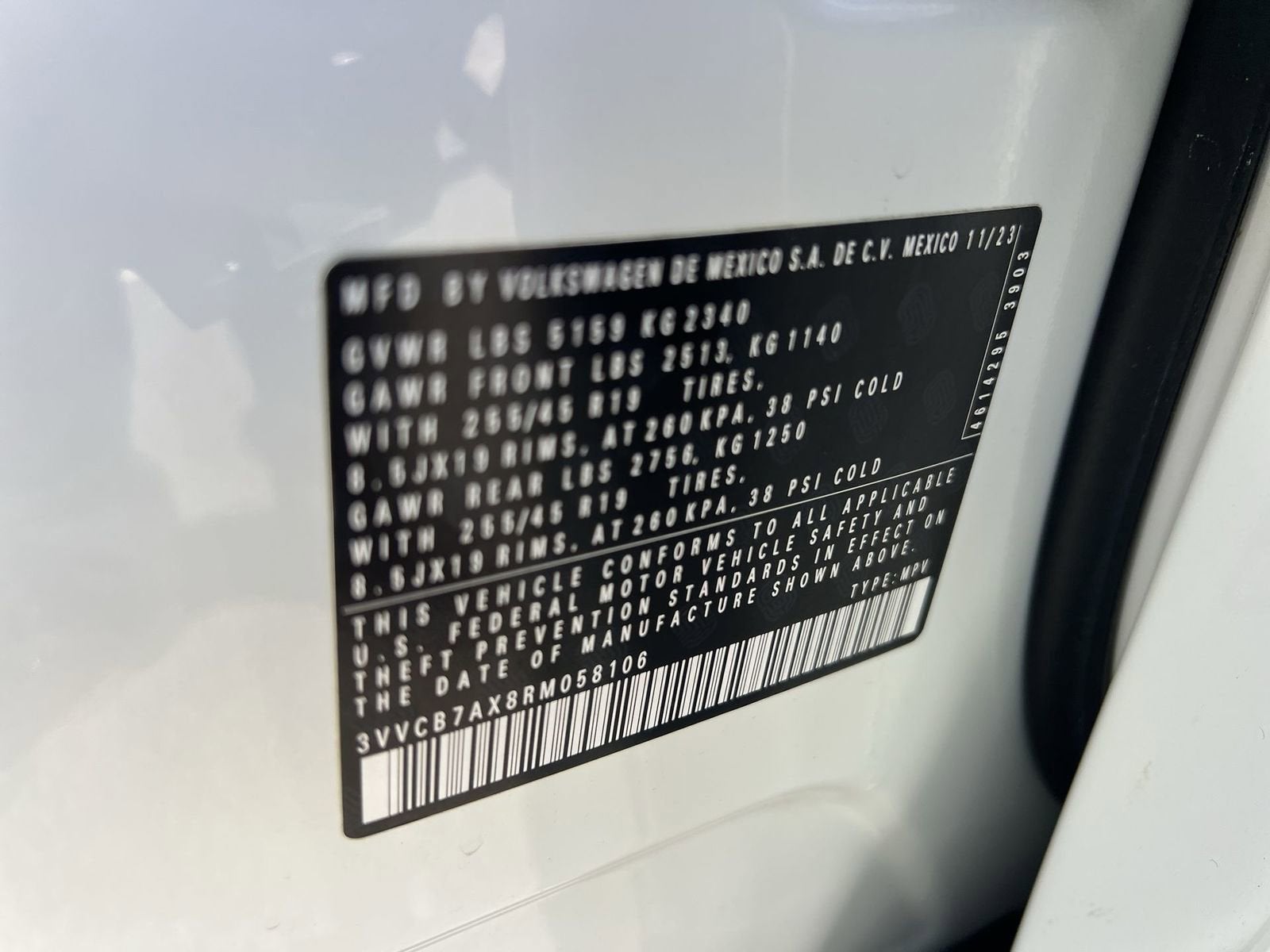 2024 Volkswagen Tiguan 2.0T SE R-Line Black