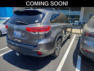 2017 Toyota Highlander SE