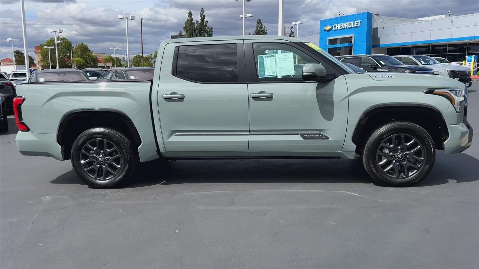 2025 Toyota Tundra Hybrid Platinum Hybrid CrewMax 5.5' Bed