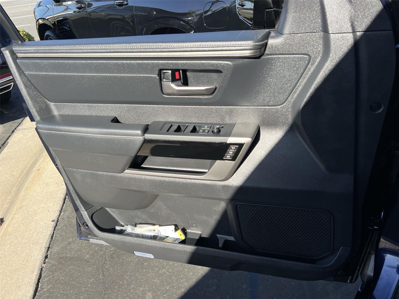 2026 Toyota Tundra Limited CrewMax 5.5' Bed