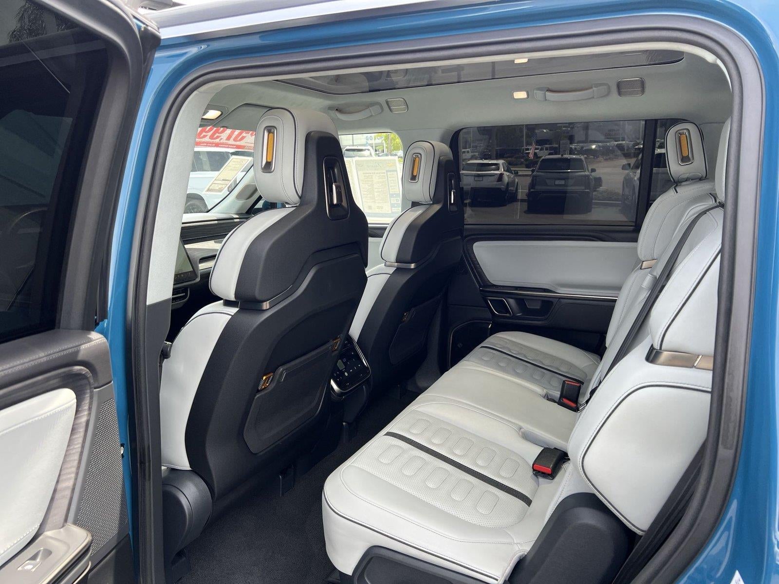 2023 Rivian R1S Adventure