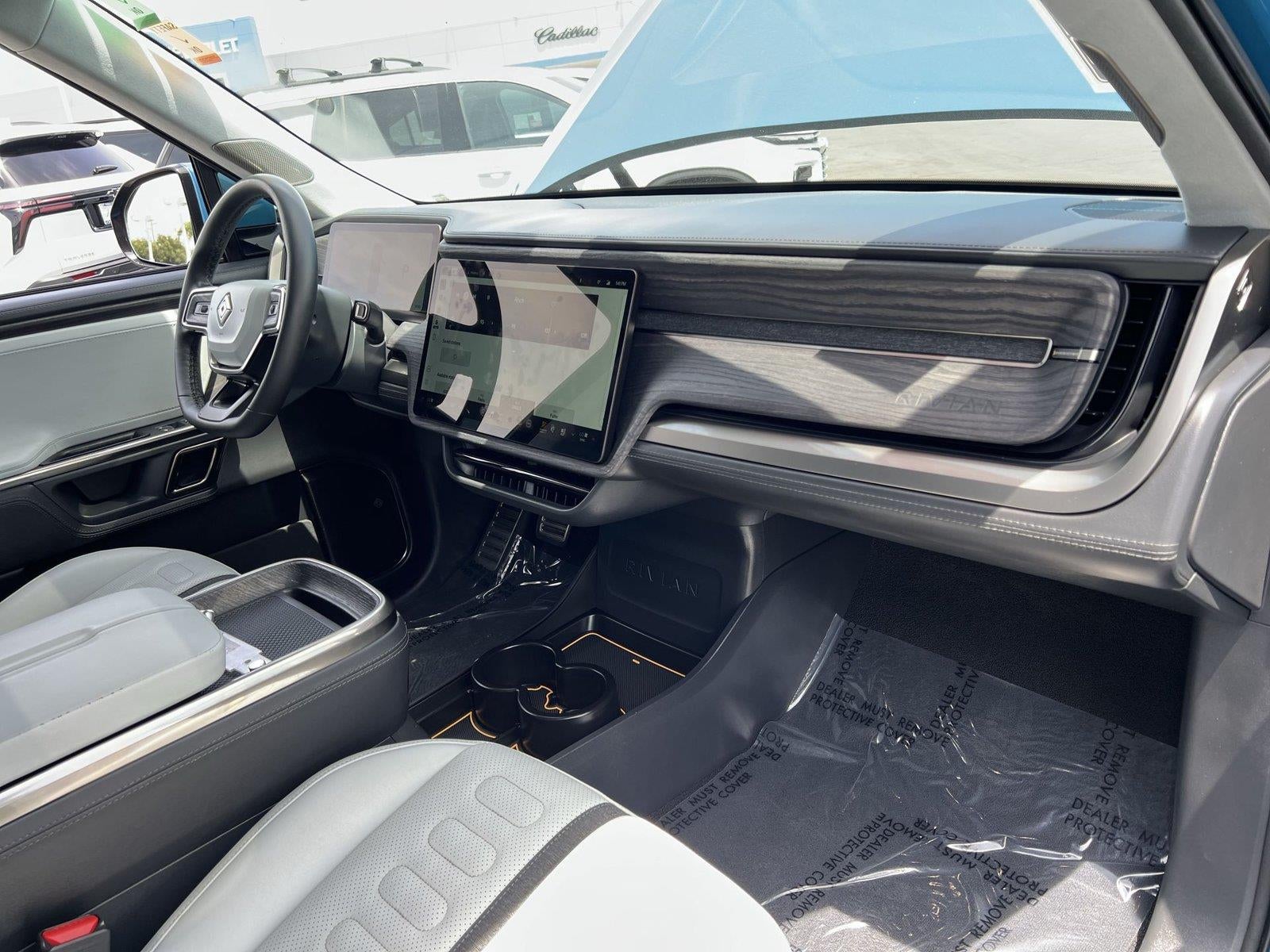 2023 Rivian R1S Adventure