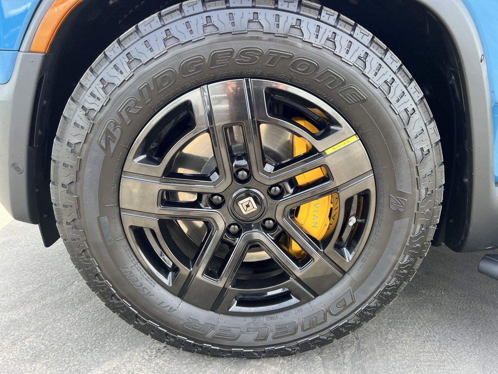 2023 Rivian R1S Adventure