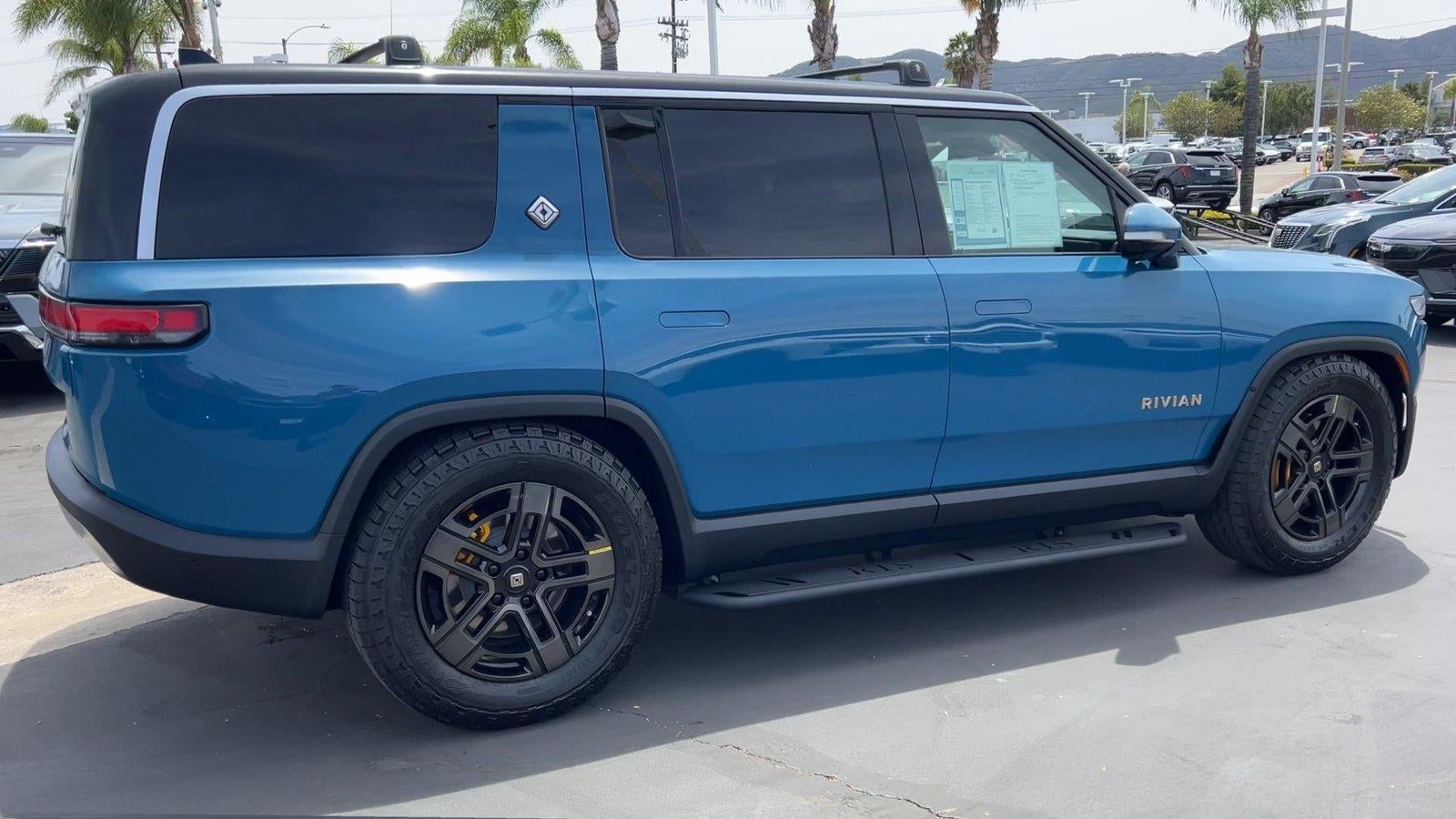 2023 Rivian R1S Adventure