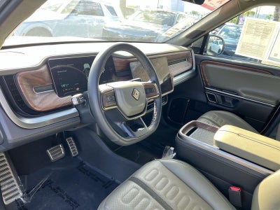 2024 RIVIAN R1S Adventure