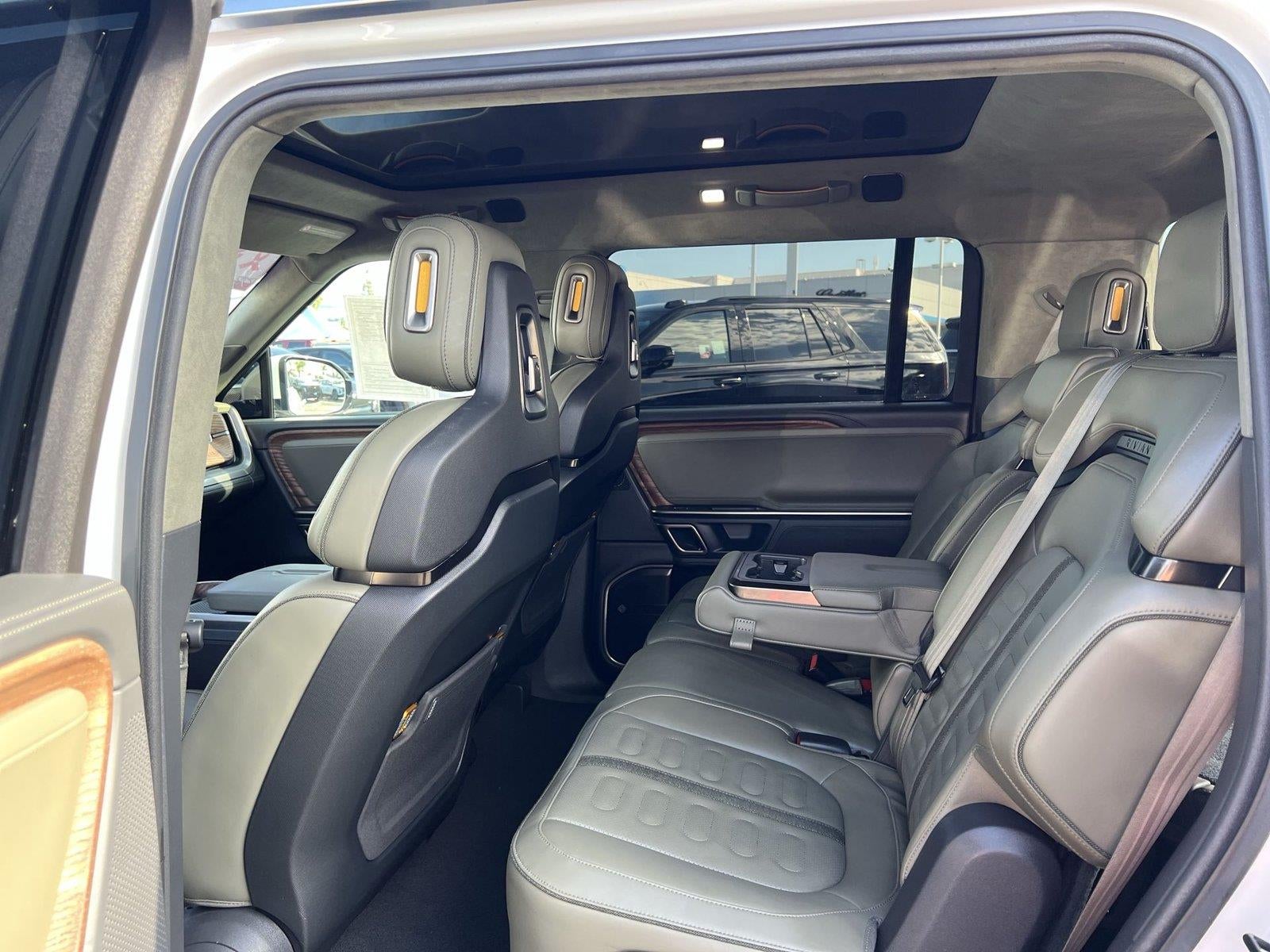 2024 RIVIAN R1S Adventure