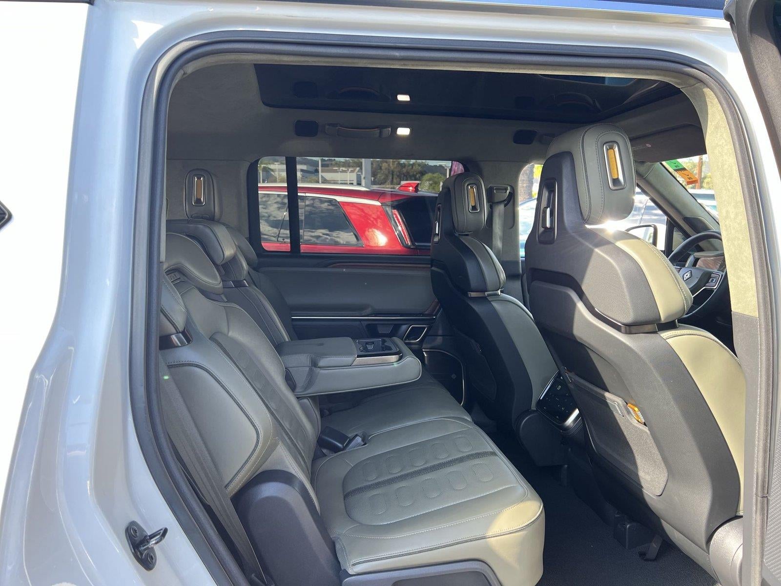 2024 RIVIAN R1S Adventure