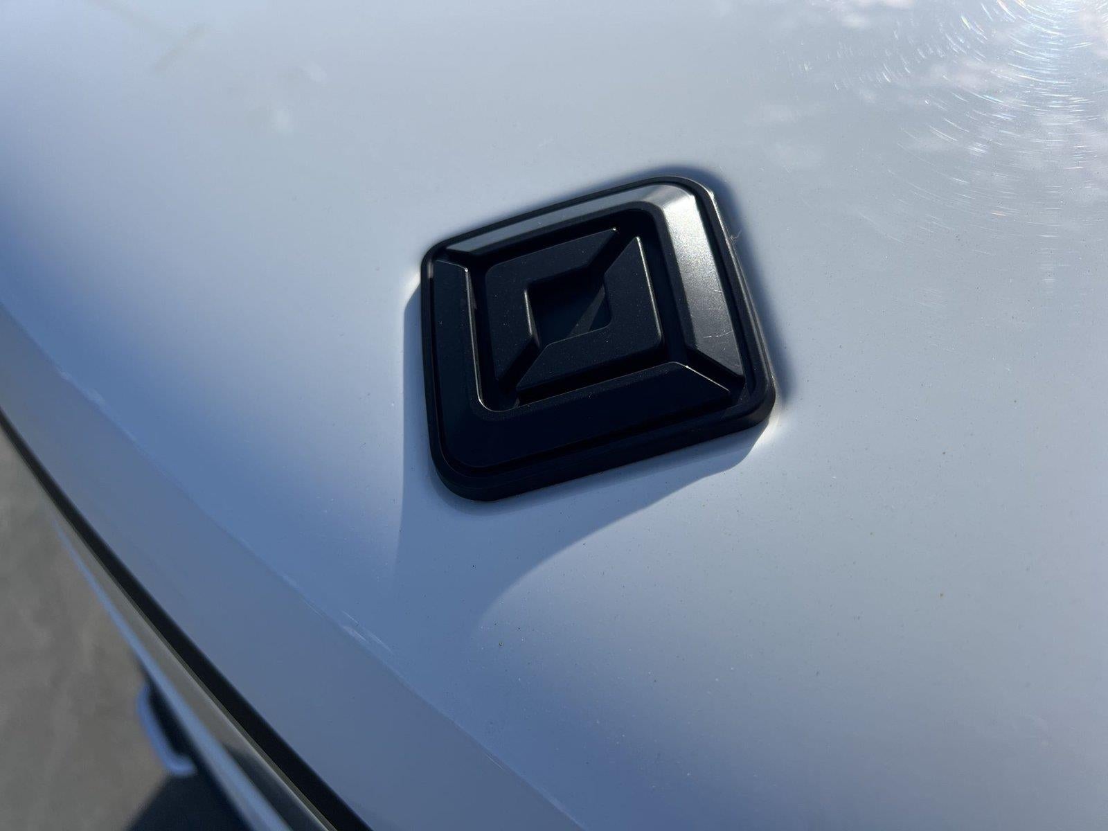 2024 RIVIAN R1S Adventure