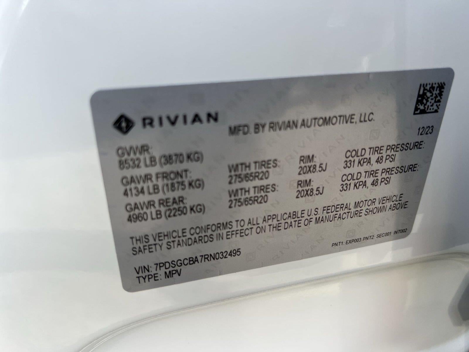 2024 RIVIAN R1S Adventure
