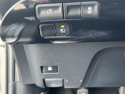 2022 Toyota Prius L Eco